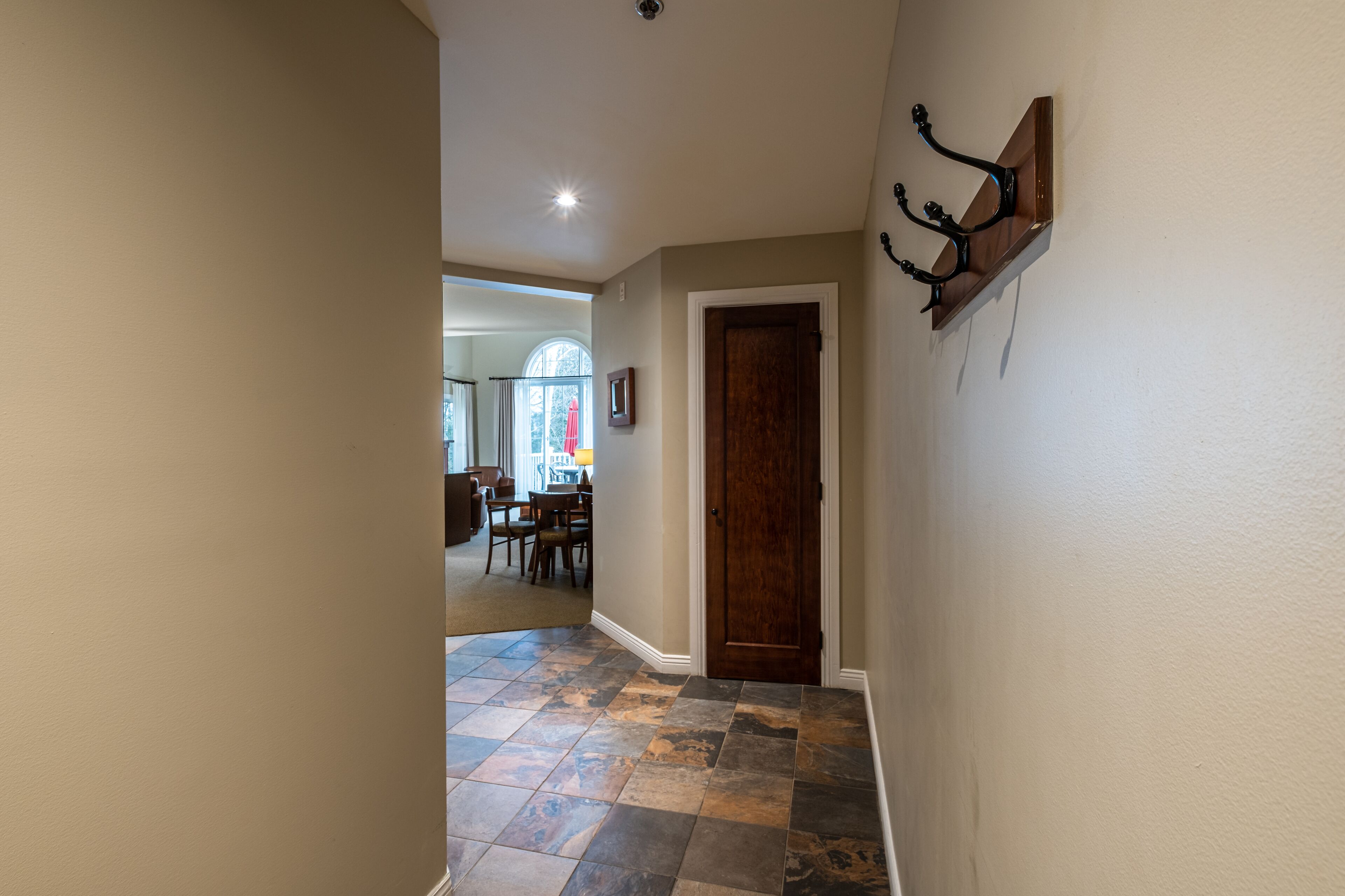 suite, 3 bedrooms, courtyard view | living area | 36-inch flat-screen tv with cable channels, tv, fireplace