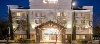 Comfort Suites