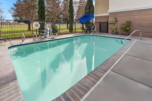 Piscina externa