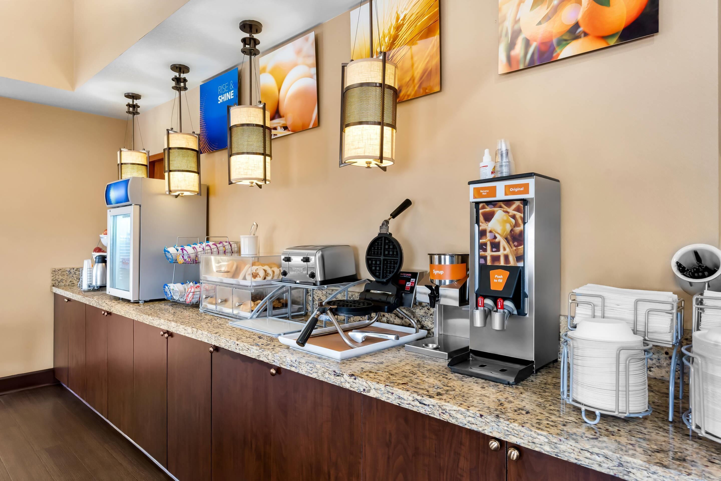 free daily full breakfast