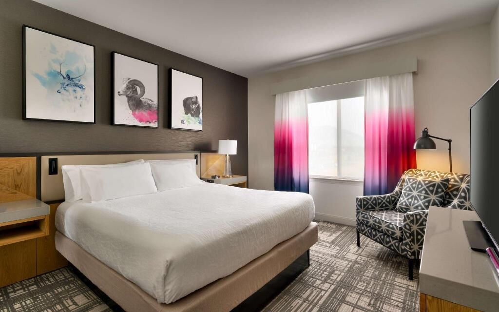 In-room safe, desk, iron/ironing board, free cribs/infant beds