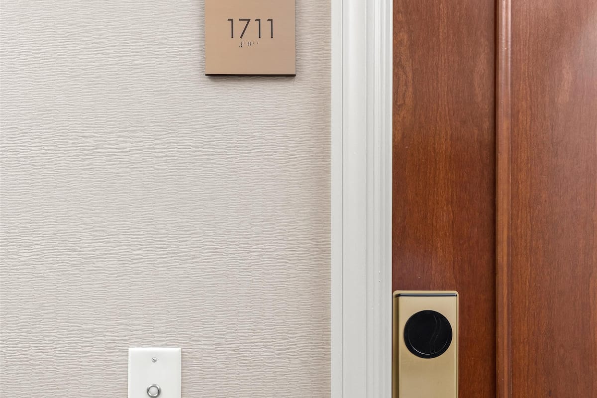 Premium bedding, pillow-top beds, minibar, in-room safe