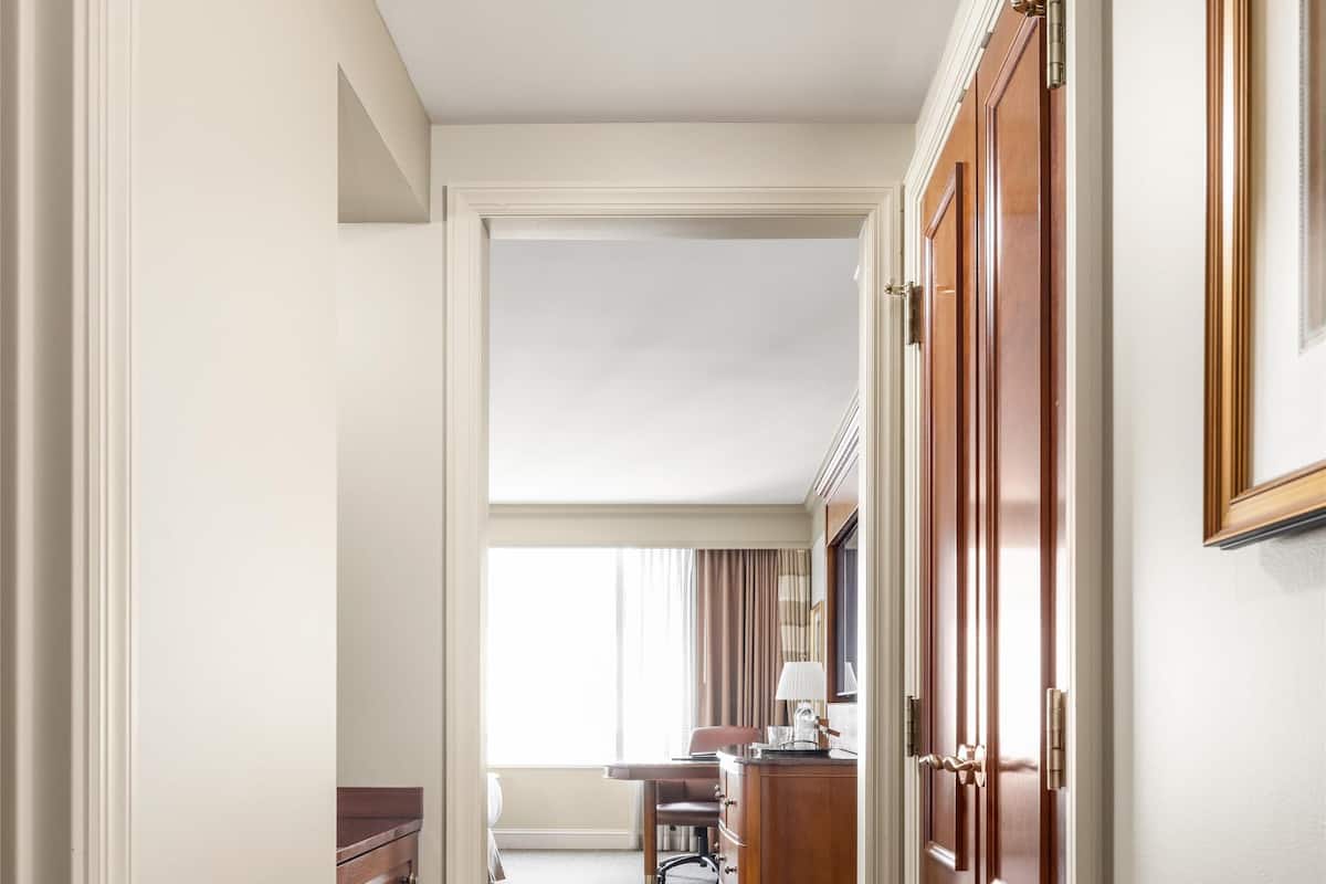 Premium bedding, pillowtop beds, minibar, in-room safe