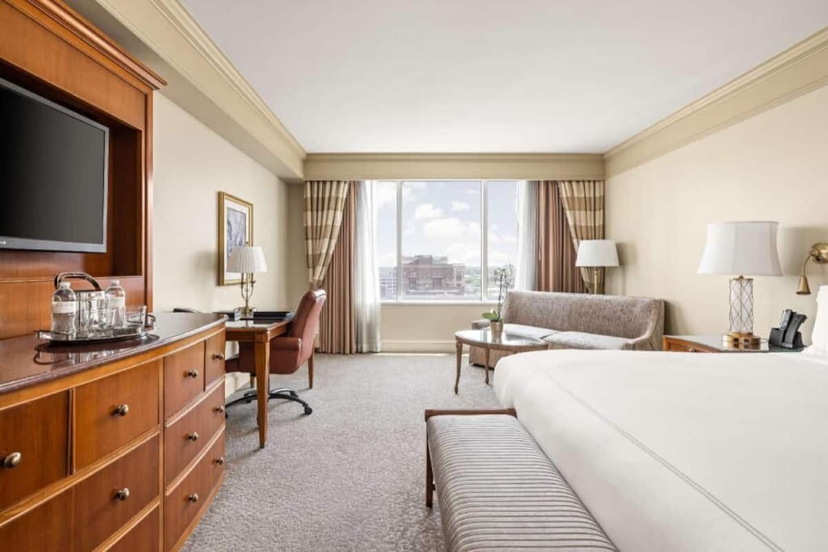 Premium bedding, pillowtop beds, minibar, in-room safe