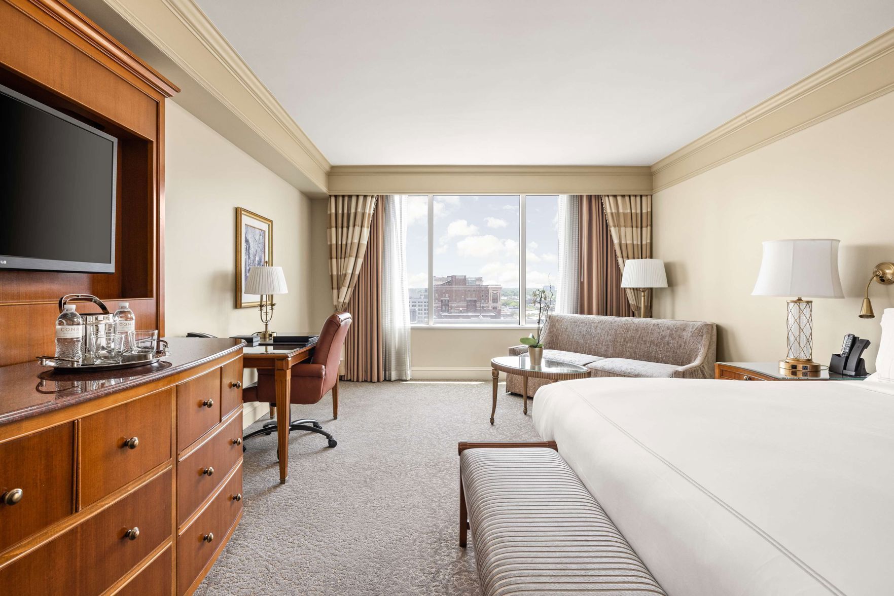 Premium bedding, pillow-top beds, minibar, in-room safe