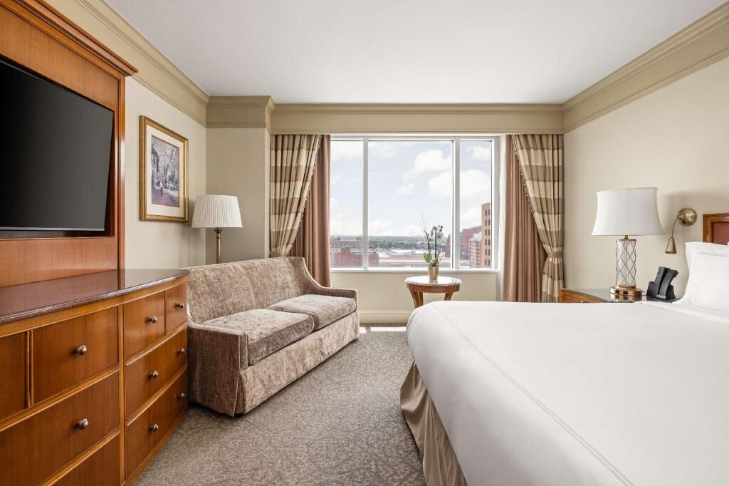 Premium bedding, pillow-top beds, minibar, in-room safe