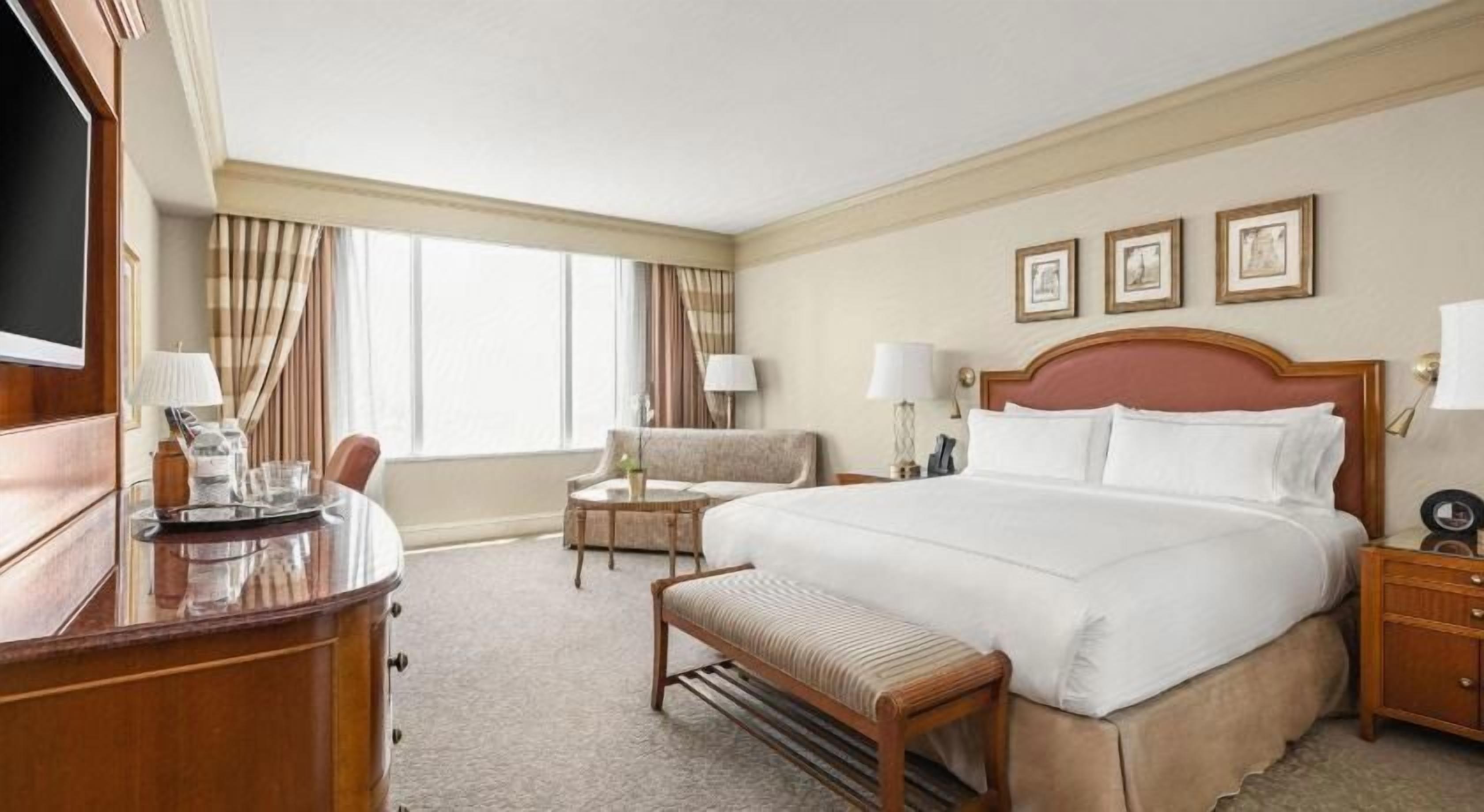 Premium bedding, pillowtop beds, minibar, in-room safe