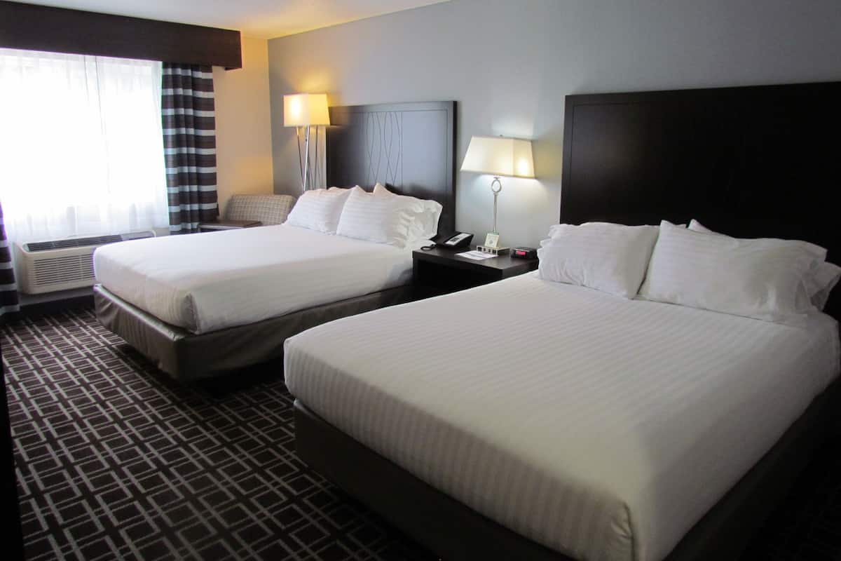 1 bedroom, premium bedding, down comforters, in-room safe
