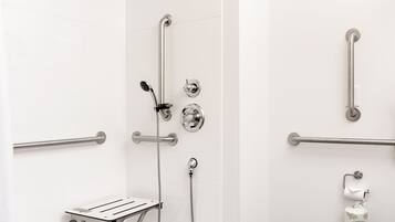 Artículos de tocador gratuitos, secador de pelo, toallas