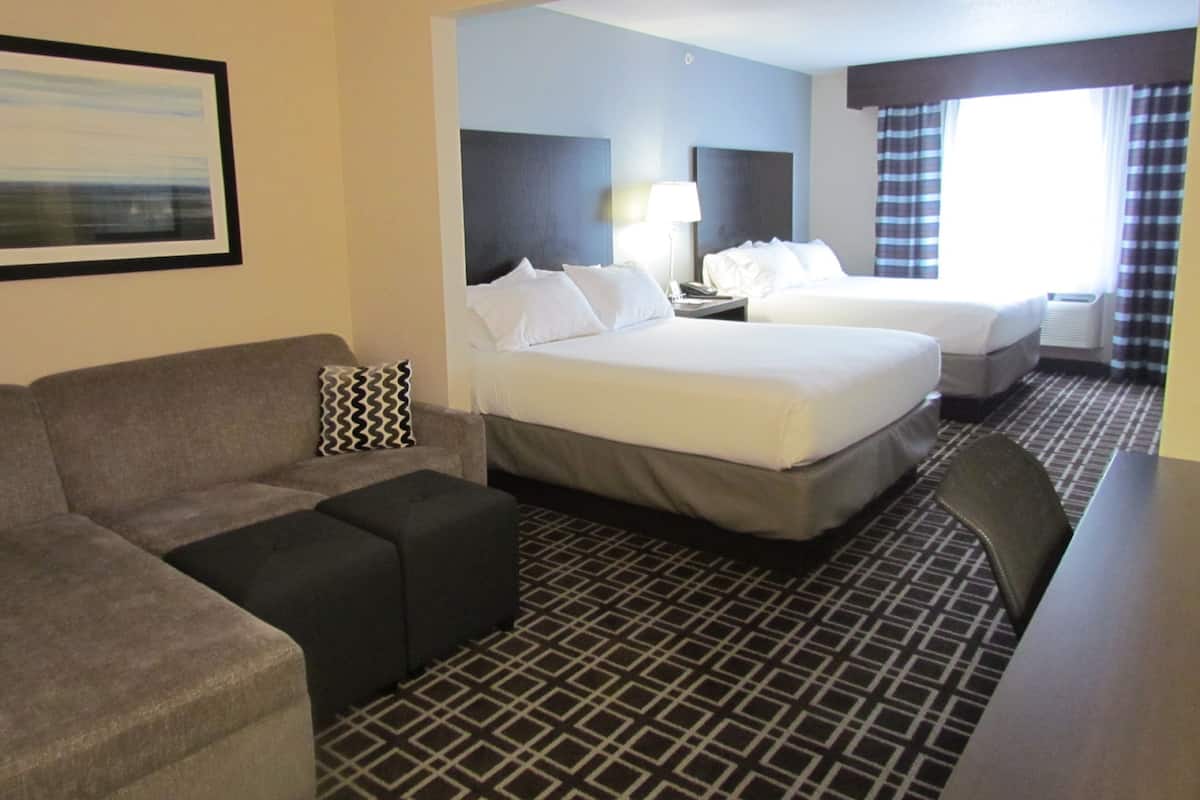 1 bedroom, premium bedding, down comforters, in-room safe