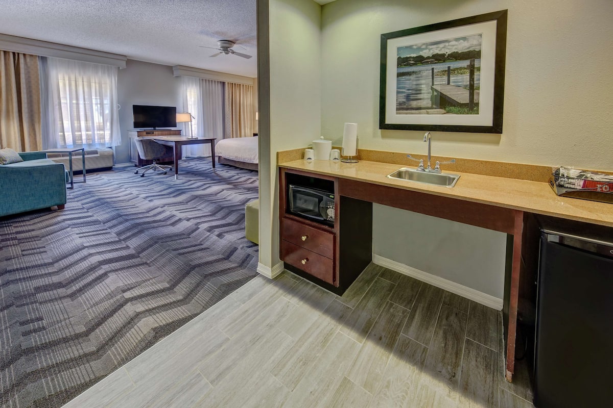 Room, 1 King Bed, Accessible (Roll-In Shower) | Premium bedding, desk, laptop workspace, blackout curtains