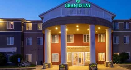 GrandStay Hotel & Suites