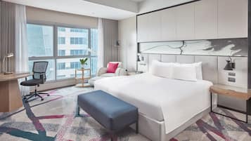 Ropa de cama de alta calidad, camas con pillow-top y minibar