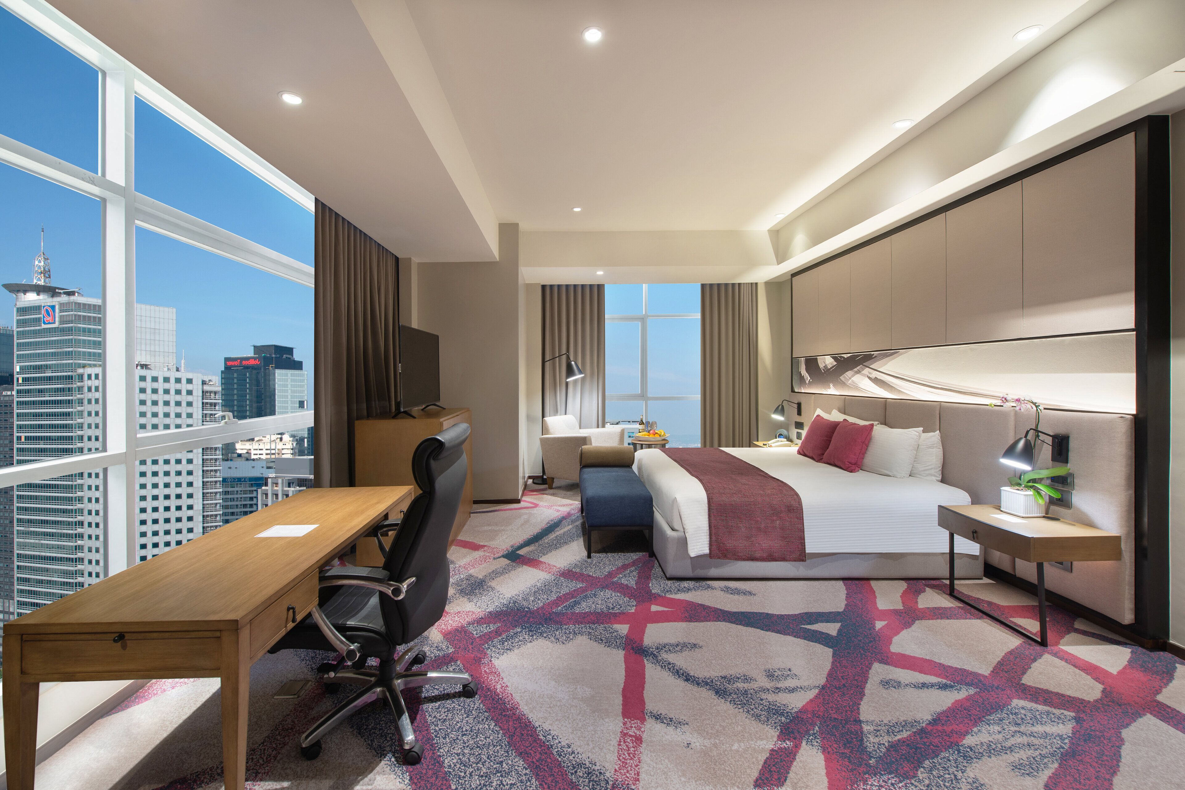 1 bedroom, premium bedding, pillow-top beds, minibar