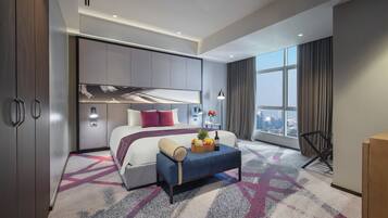 Ropa de cama de alta calidad, colchones con pillow-top y minibar