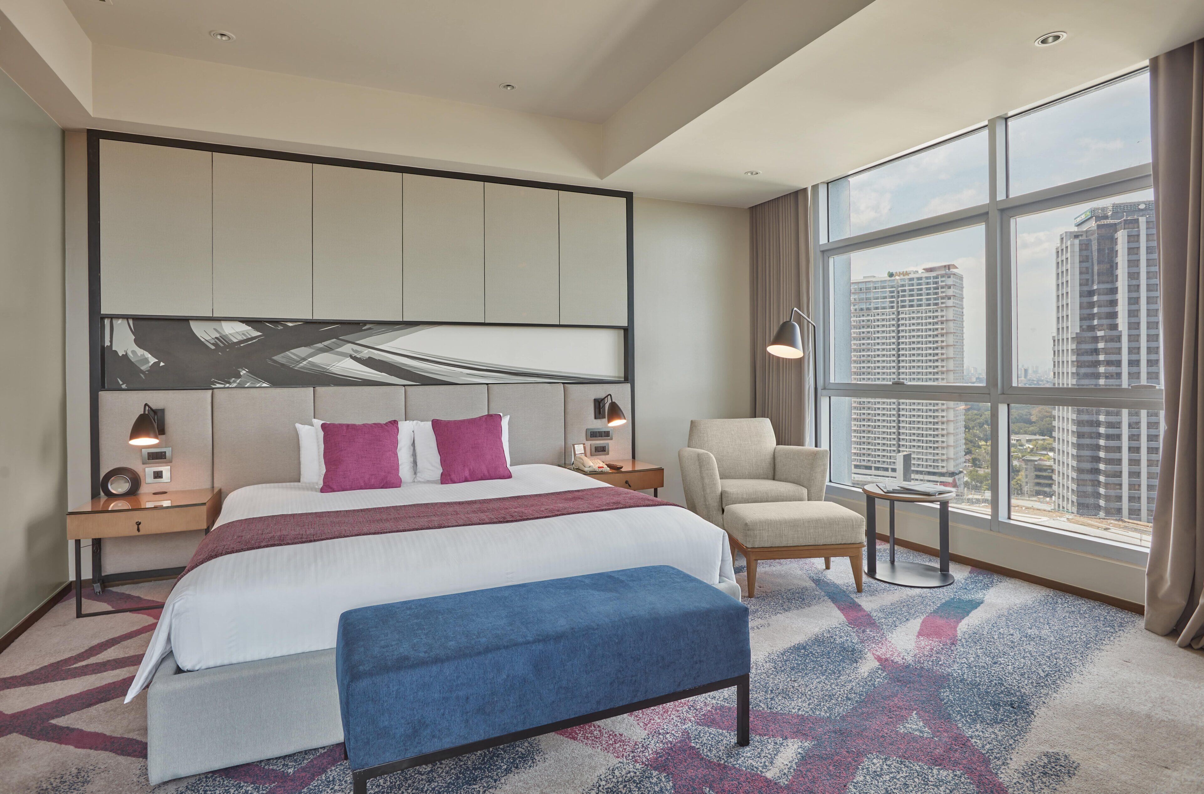 Premium bedding, pillowtop beds, minibar, in-room safe