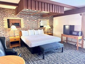 Standard Room, 1 King Bed