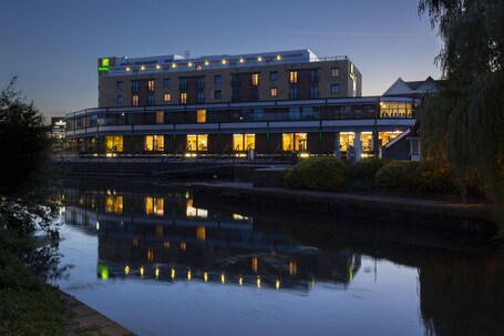 Holiday Inn London Brentford Lock by IHG