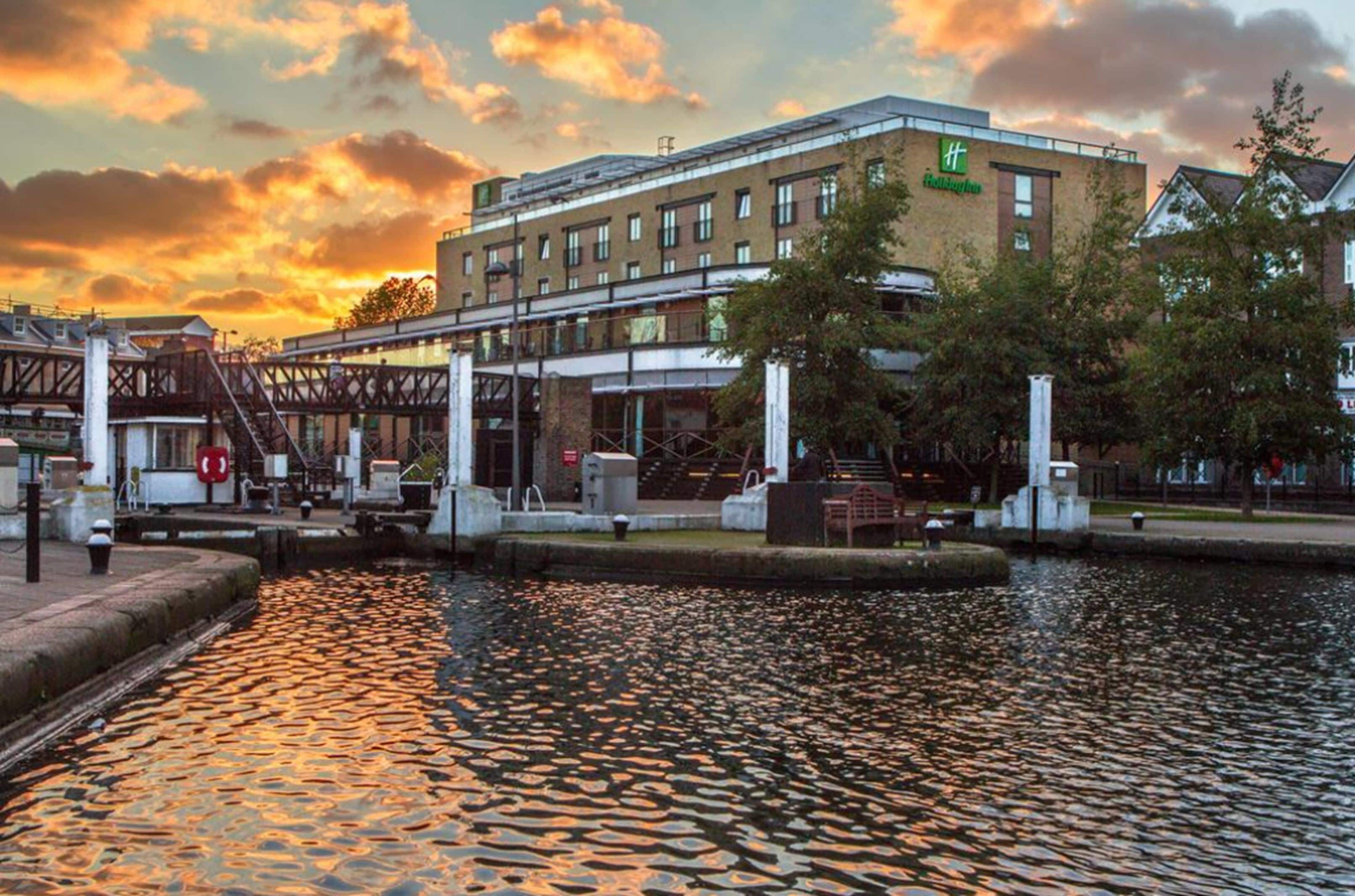 Photo - Holiday Inn London Brentford Lock by IHG