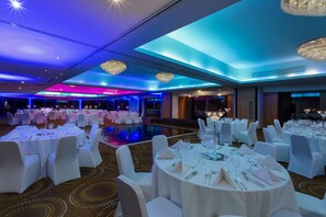Banquet hall - Holiday Inn London Brentford Lock by IHG (Brentford)
