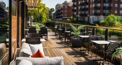 Holiday Inn London Brentford Lock by IHG
