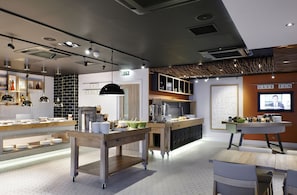 Petit déjeuner, déjeuner et dîner servis sur place