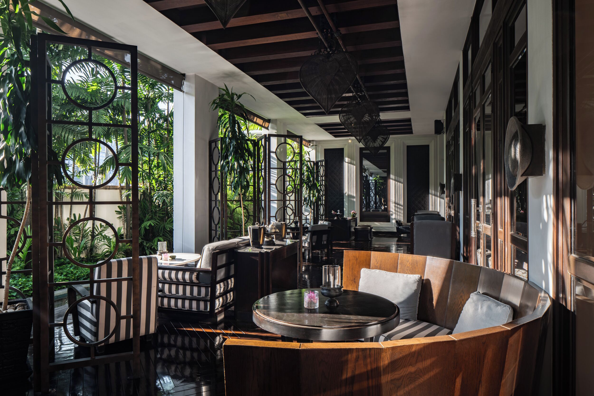 3 restaurants, breakfast, lunch, dinner served; cambodian cuisine