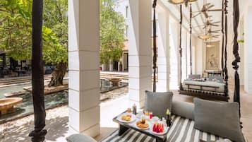 3 restaurants, spécialités Cuisine cambodgienne