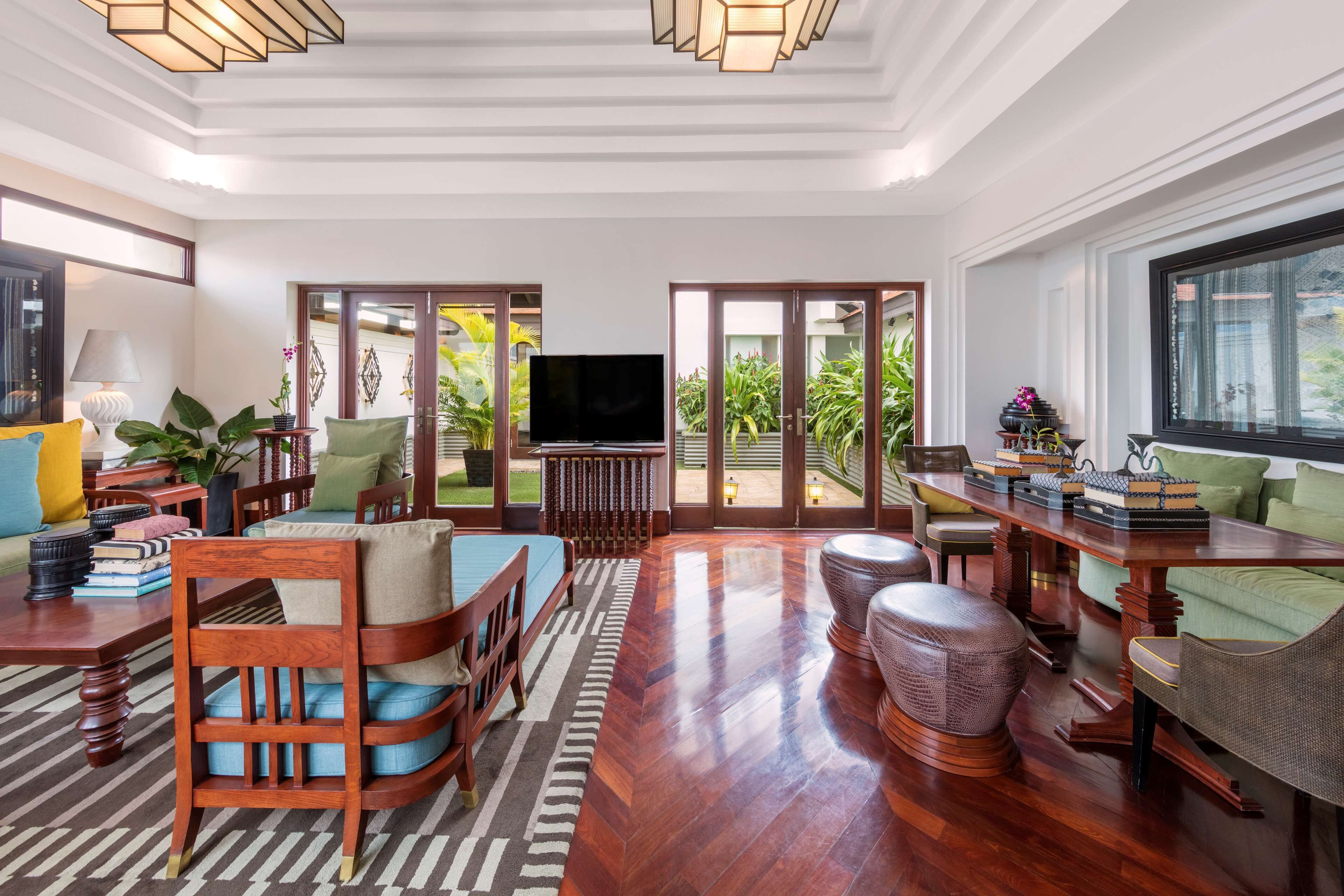 1 bedroom, egyptian cotton sheets, premium bedding, down duvets