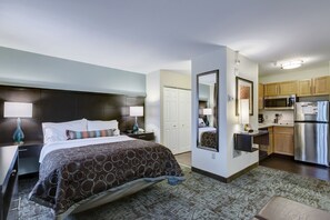 In-room safe, blackout curtains, free WiFi, bed sheets - Staybridge Suites O'Fallon Chesterfield by IHG (O'Fallon)