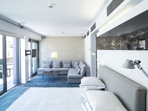 Penthouse | Premium bedding, Tempur-Pedic beds, minibar, in-room safe - Periscope Hotel (Athens)