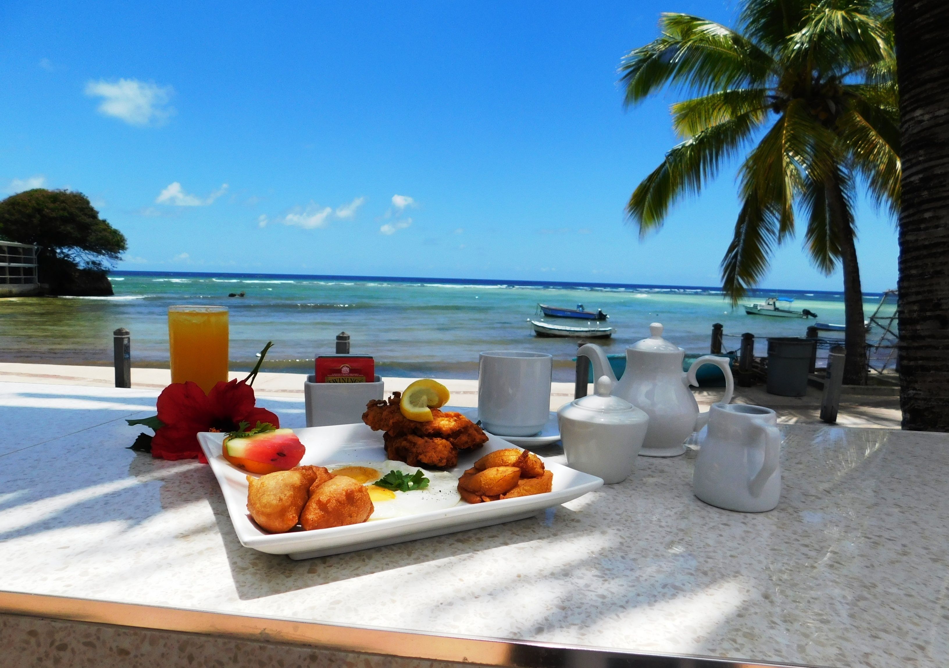 daily full breakfast (usd 18 per person)