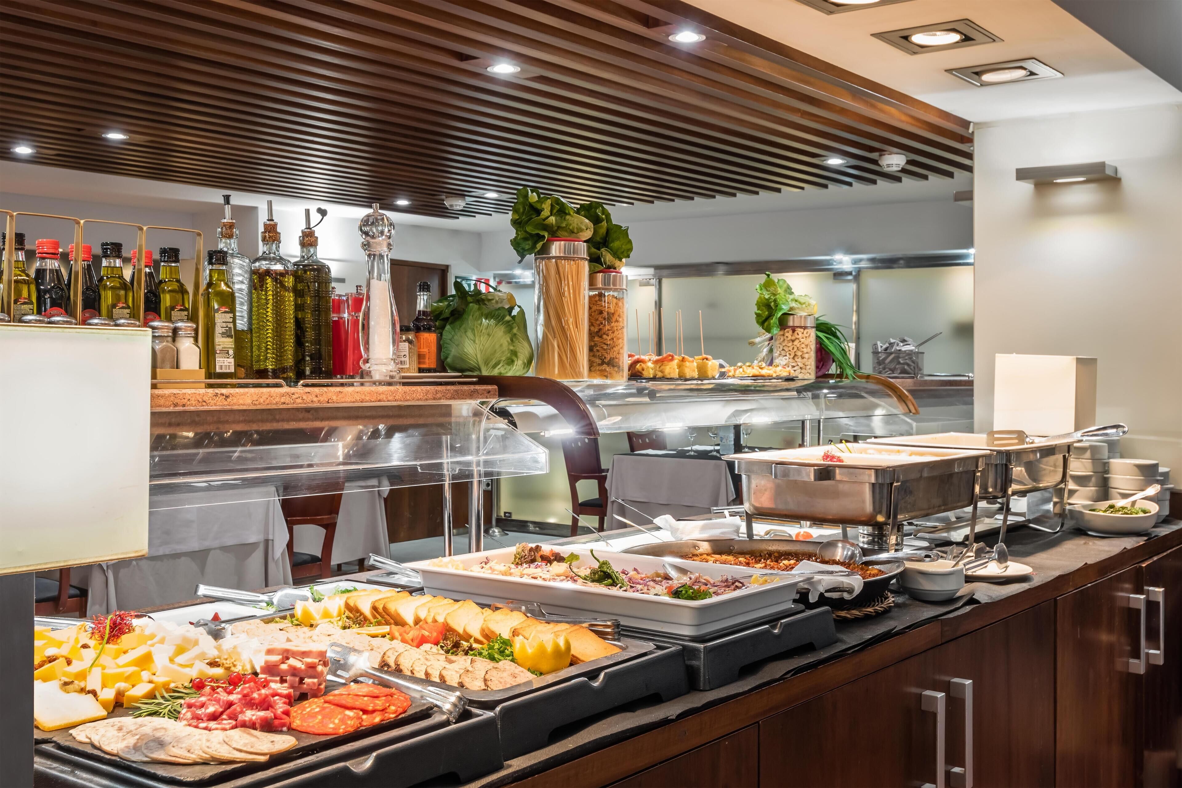 2 restaurants servant le petit déjeuner