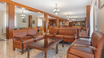 Área de estar no saguão