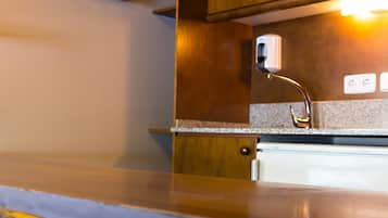 Family Apartment, 1 Bedroom and 2 beds, View | Een kluis op de kamer, een bureau, gratis wifi, beddengoed