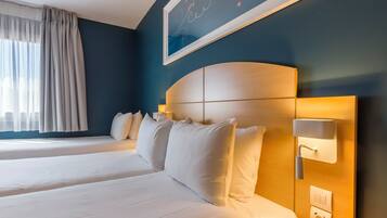 Bureau, rideaux occultants, Wi-Fi gratuit, draps fournis