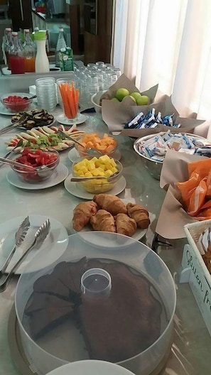 Breakfast buffet - Hotel Gemini (Rimini)
