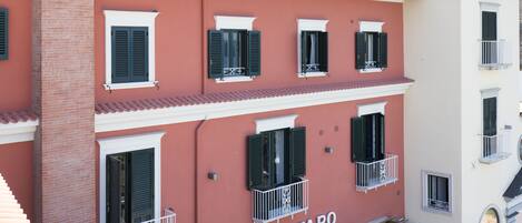 Overnatningsstedets facade