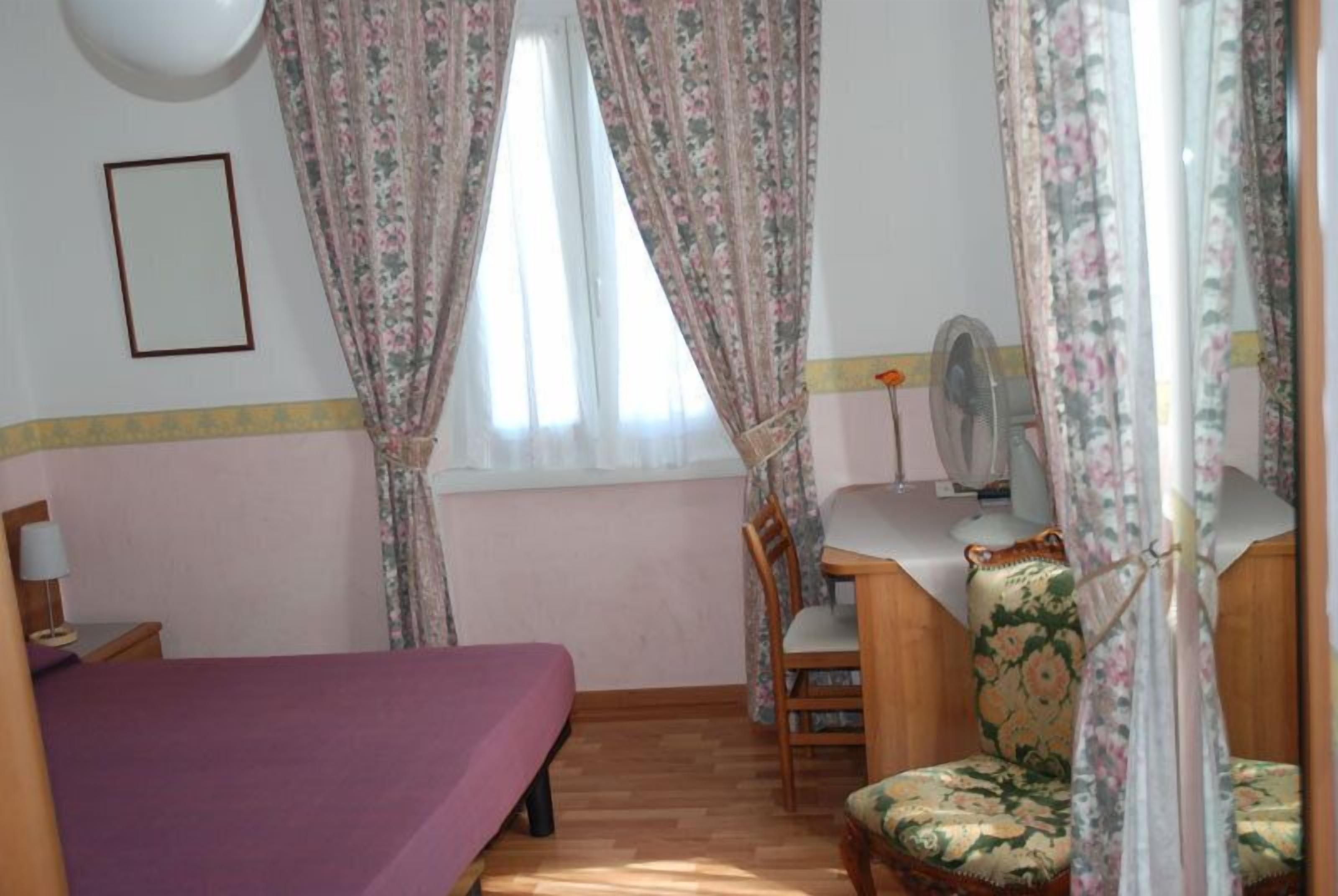 in-room safe, cots/infant beds, rollaway beds, free wifi