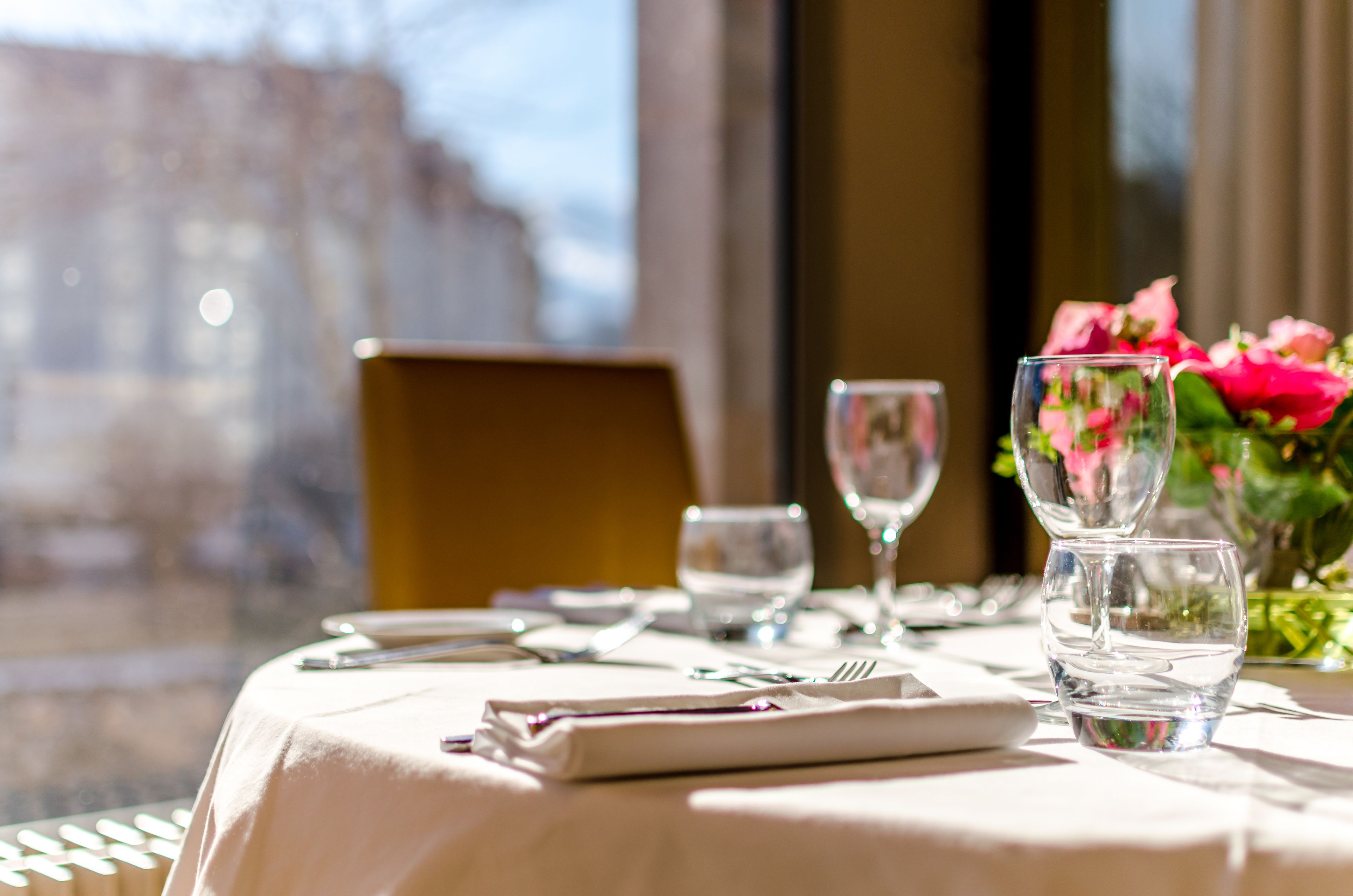 Café da manhã, almoço e jantar; culinária regional 