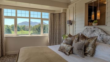 Heritage Double Room | In-room safe, desk, soundproofing, iron/ironing board