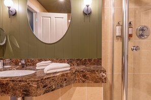 Luxury-Doppelzimmer | Badezimmer