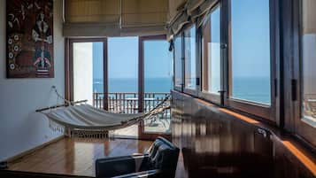 Habitación de lujo, 1 cama Queen size, balcón, vista al mar (Mirador 3) | Sábanas de algodón egipcio, ropa de cama de alta calidad y edredón