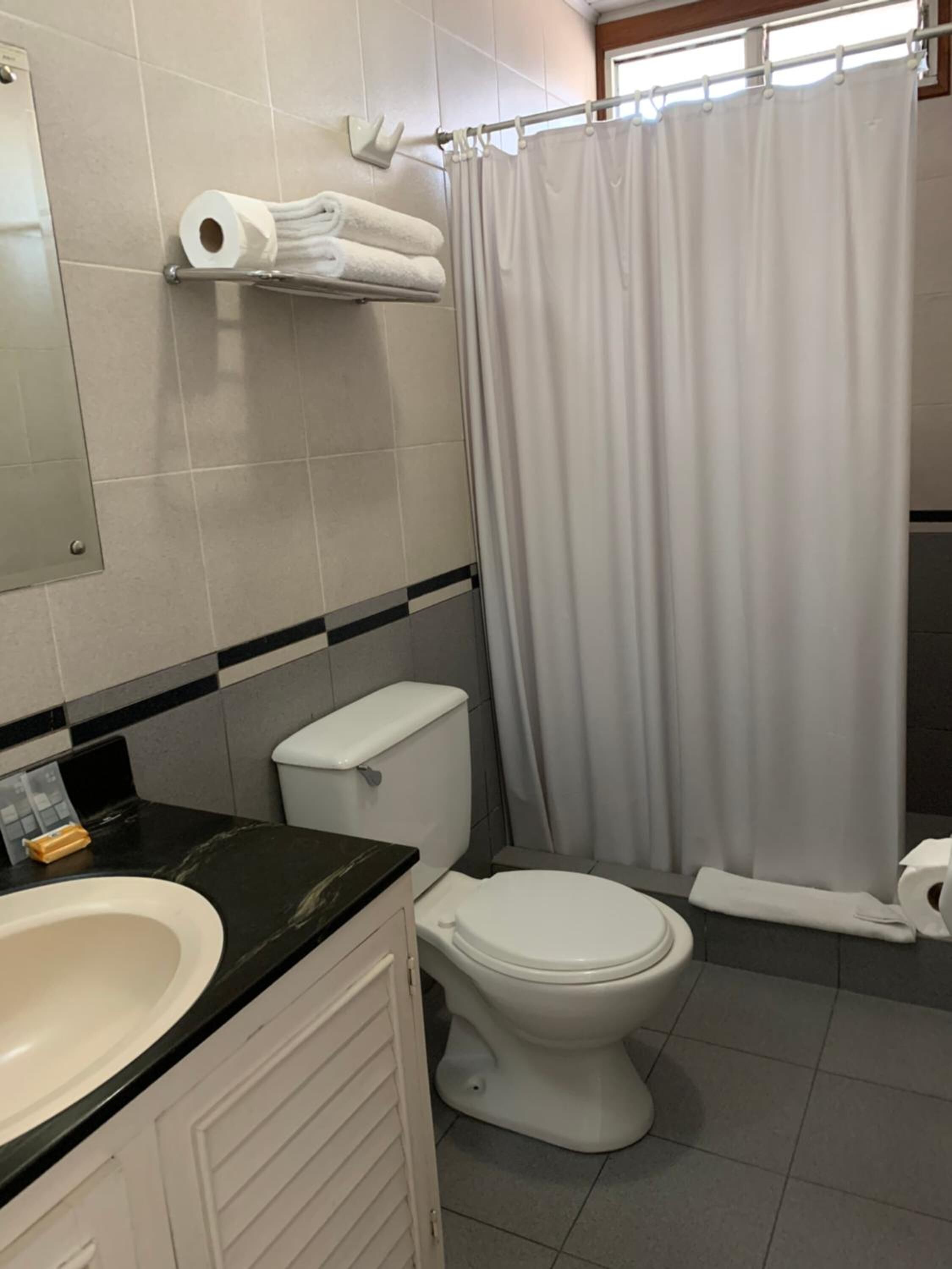 shower, free toiletries, towels