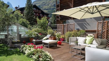 Sun deck