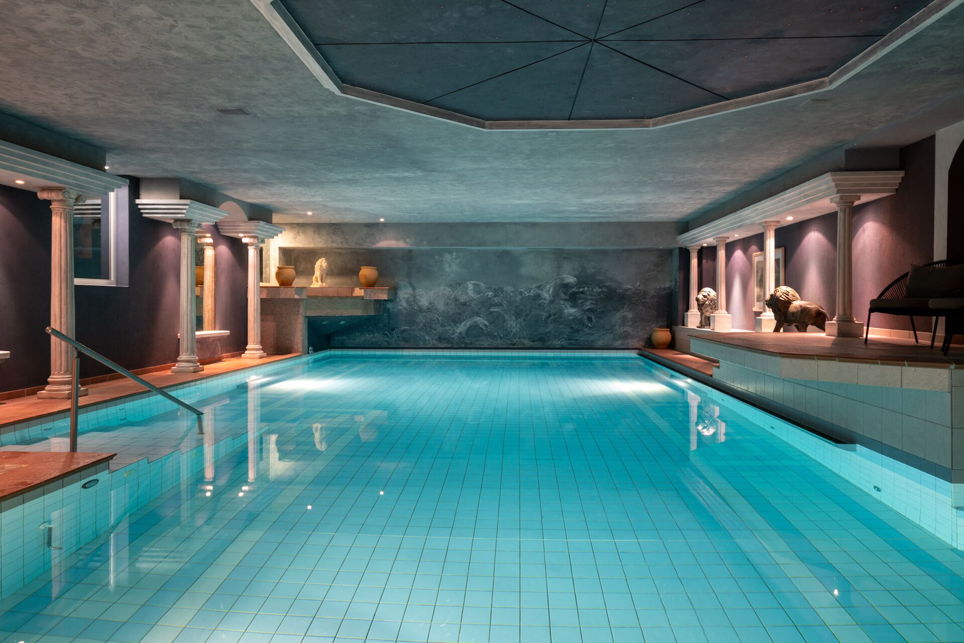 sauna, steam room, hot stone massages, sports massages, massages