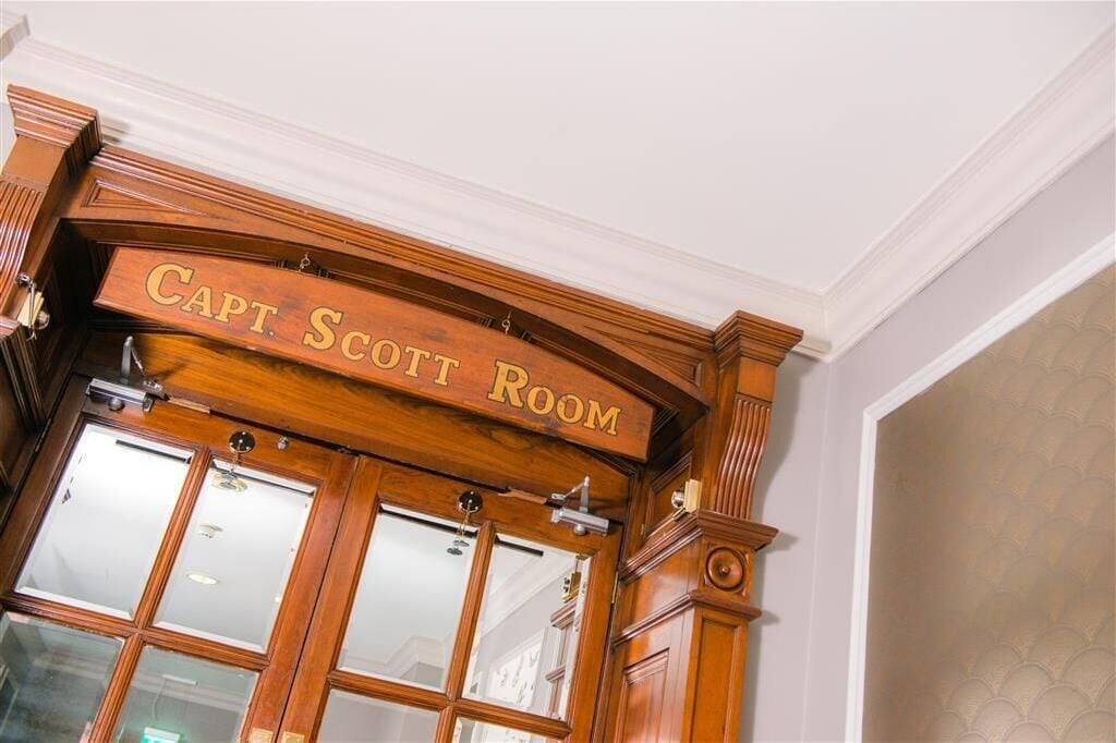Foto - Royal Hotel Cardiff by Belvilla