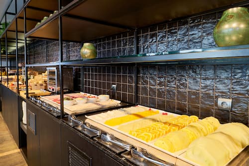 Tägliches Frühstücksbuffet gegen Gebühr