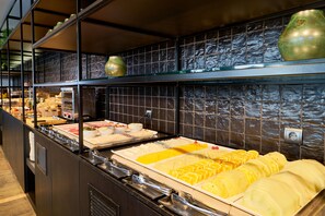 Daily buffet breakfast for a fee