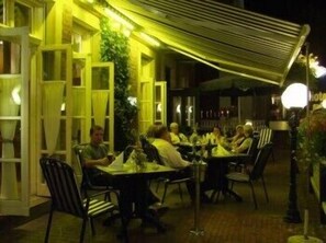 Outdoor dining - AKZENT Hotel Tietmeyer (Schoeppingen)